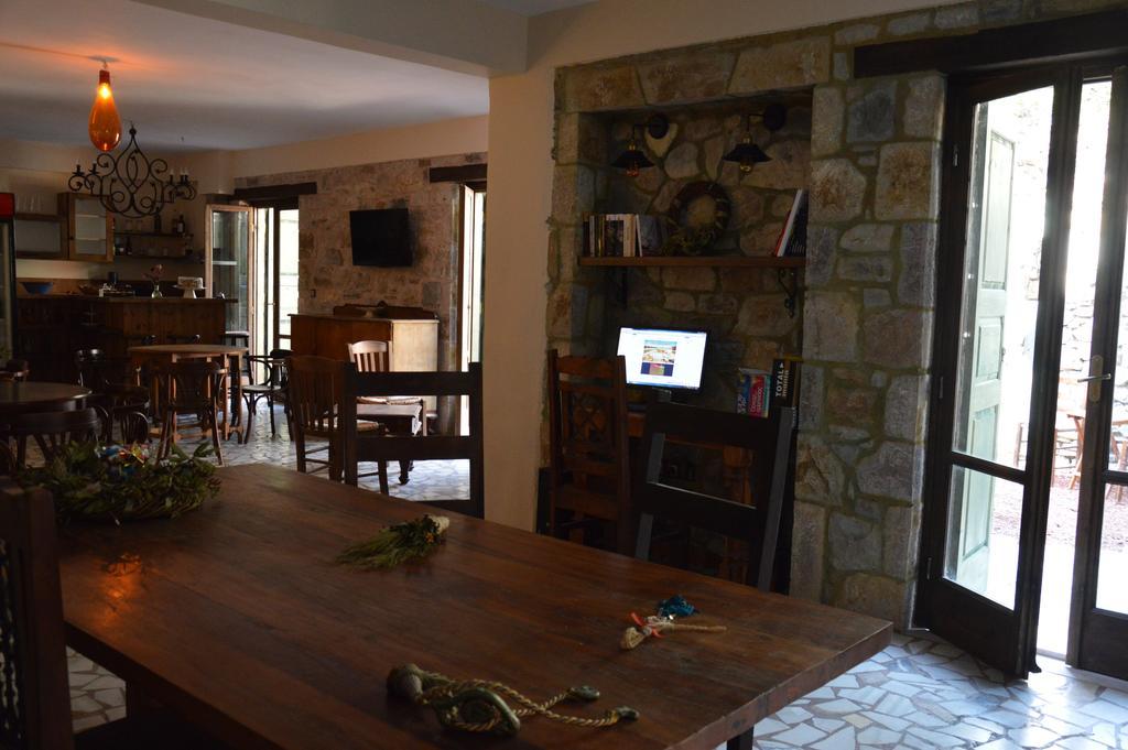 Messana Hotel Messíni Екстериор снимка